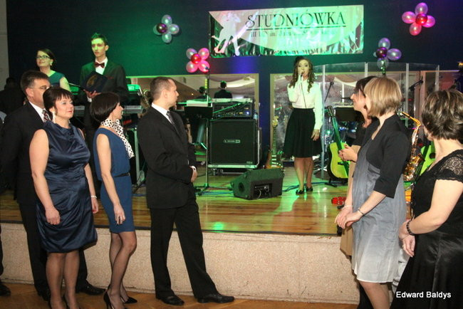 III LO dostało tort od naszej gazety (zdjęcia)