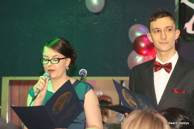 III LO dostało tort od naszej gazety (zdjęcia)