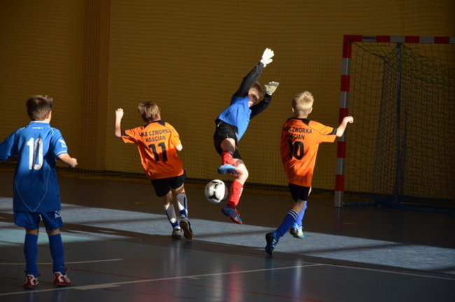 Osiem drużyn na boisku (zdjęcia)