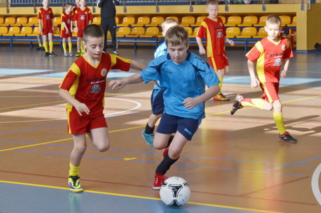 Osiem drużyn na boisku (zdjęcia)