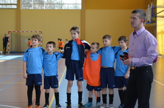 Osiem drużyn na boisku (zdjęcia)