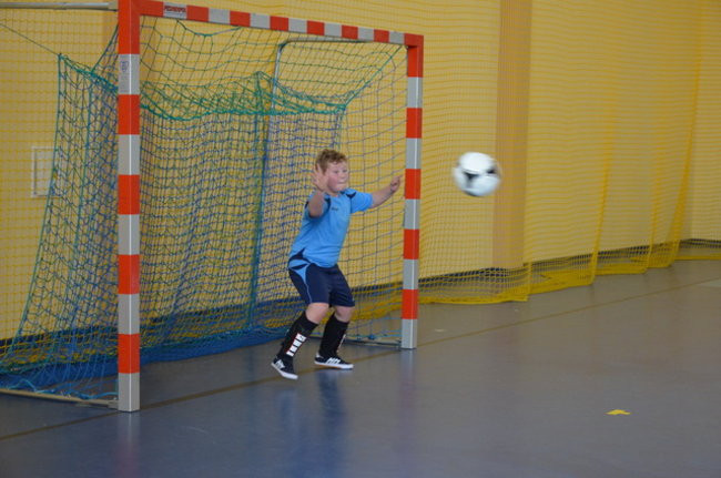 Osiem drużyn na boisku (zdjęcia)