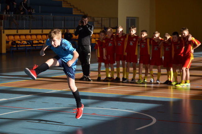 Osiem drużyn na boisku (zdjęcia)