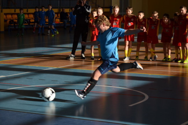 Osiem drużyn na boisku (zdjęcia)