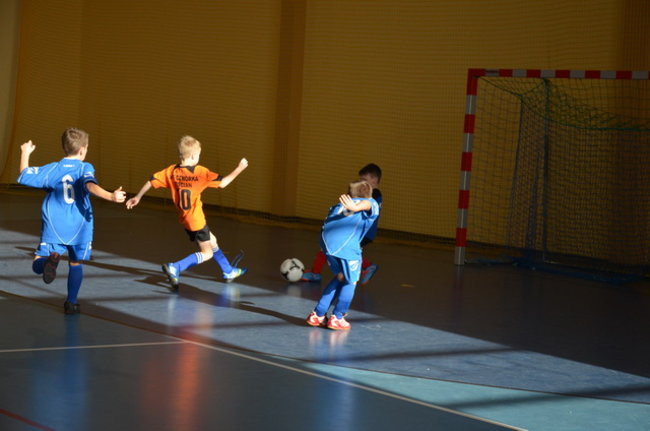 Osiem drużyn na boisku (zdjęcia)