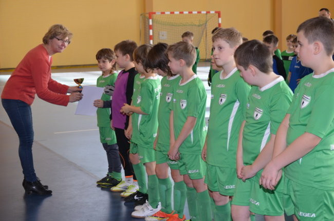 Osiem drużyn na boisku (zdjęcia)