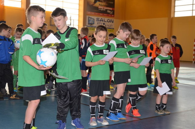 Osiem drużyn na boisku (zdjęcia)