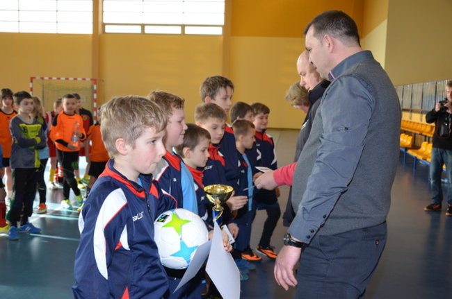 Osiem drużyn na boisku (zdjęcia)