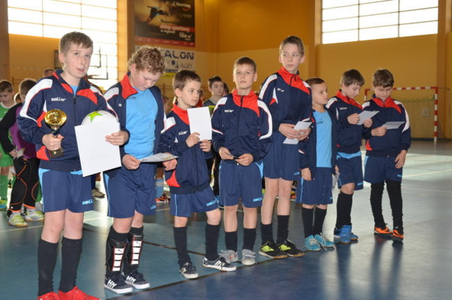 Osiem drużyn na boisku (zdjęcia)