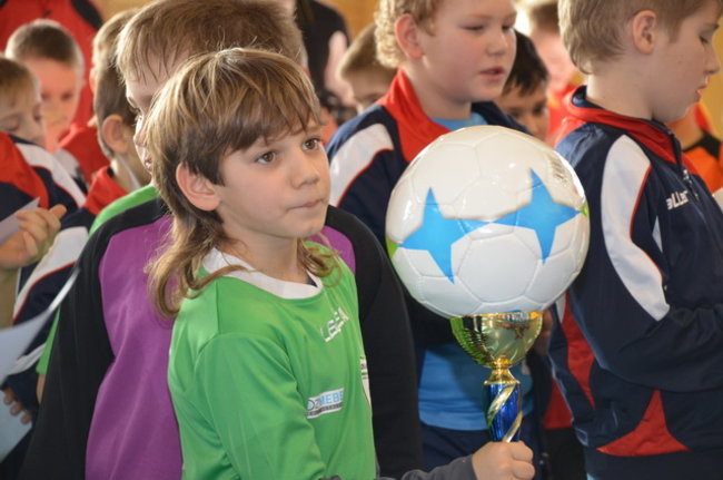 Osiem drużyn na boisku (zdjęcia)