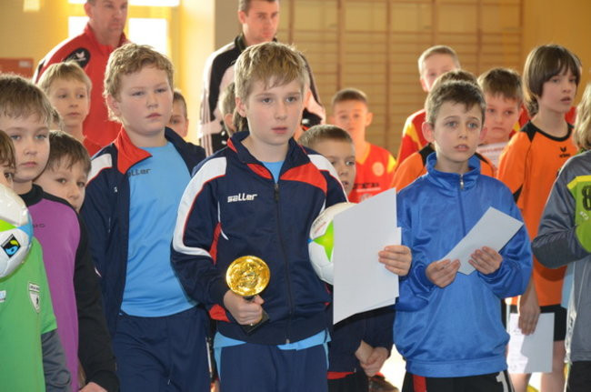 Osiem drużyn na boisku (zdjęcia)