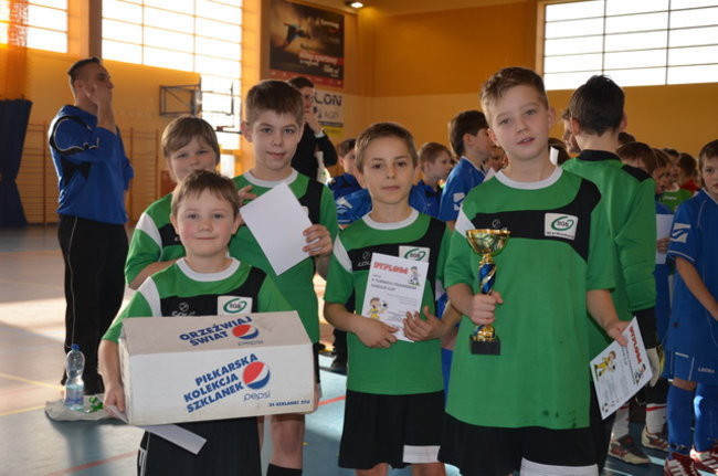 Osiem drużyn na boisku (zdjęcia)