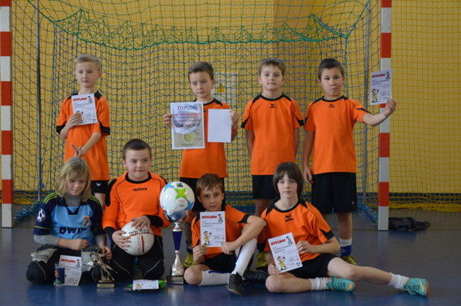 Osiem drużyn na boisku (zdjęcia)