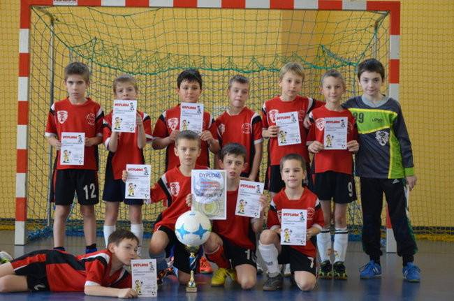 Osiem drużyn na boisku (zdjęcia)