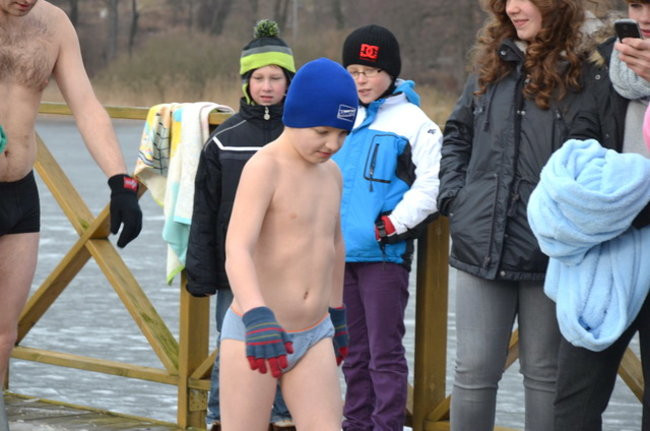 Raki pouciekały w trzciny (zdjęcia)