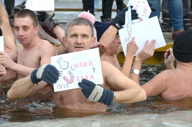 Raki pouciekały w trzciny (zdjęcia)