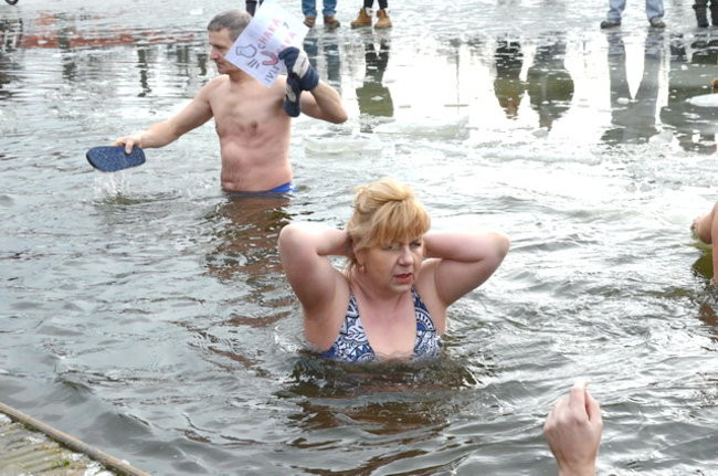 Raki pouciekały w trzciny (zdjęcia)