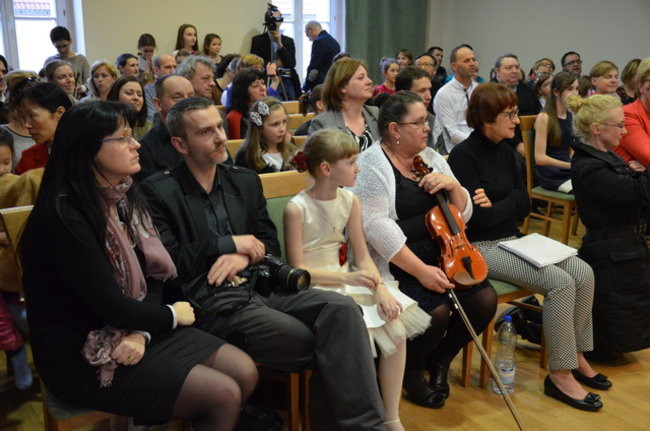 Pięćdziesięciu małych skrzypków (zdjęcia)