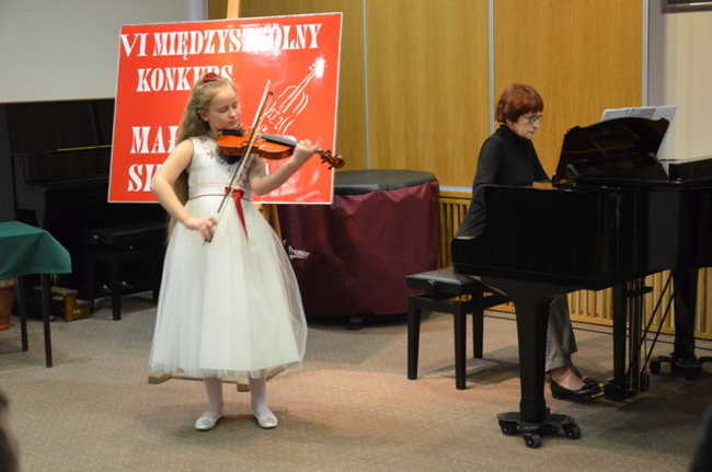 Pięćdziesięciu małych skrzypków (zdjęcia)