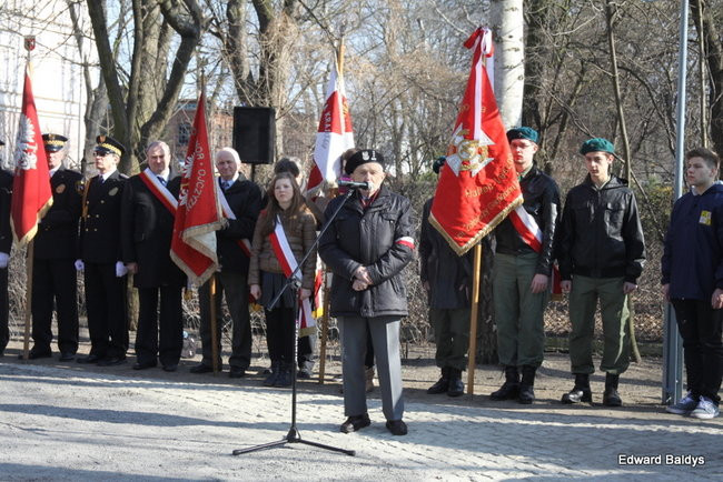 Pomnik Żołnierzy Wyklętych odsłonięty (zdjęcia)