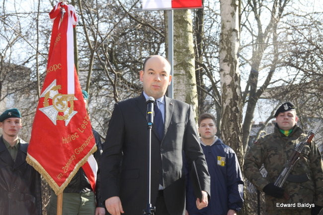 Pomnik Żołnierzy Wyklętych odsłonięty (zdjęcia)