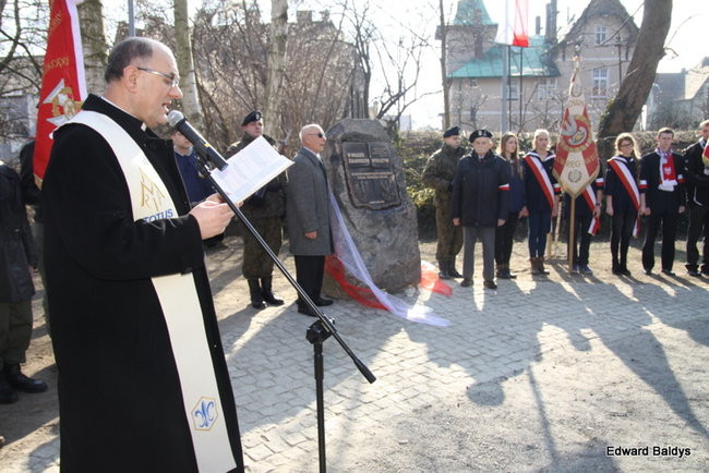 Pomnik Żołnierzy Wyklętych odsłonięty (zdjęcia)