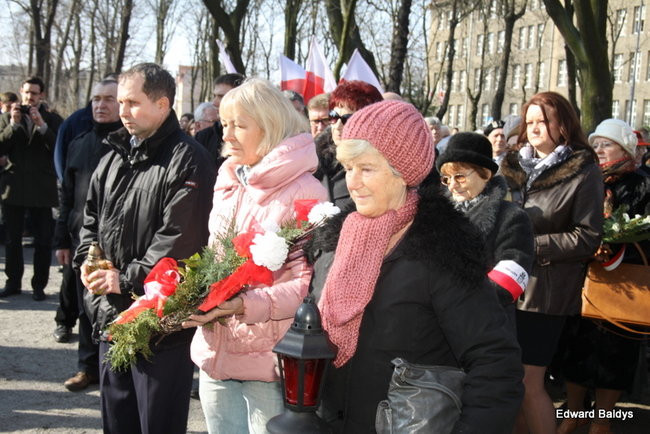 Pomnik Żołnierzy Wyklętych odsłonięty (zdjęcia)