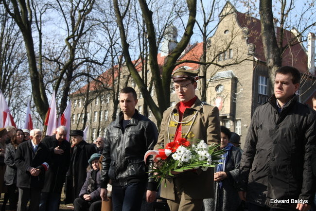 Pomnik Żołnierzy Wyklętych odsłonięty (zdjęcia)