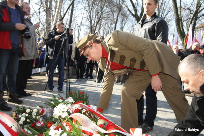 Pomnik Żołnierzy Wyklętych odsłonięty (zdjęcia)