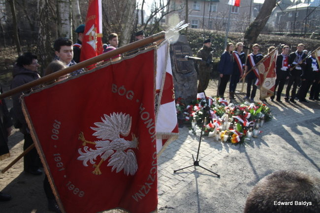 Pomnik Żołnierzy Wyklętych odsłonięty (zdjęcia)
