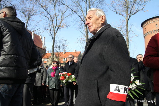 Pomnik Żołnierzy Wyklętych odsłonięty (zdjęcia)