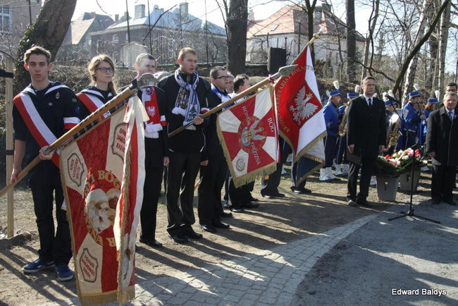 Pomnik Żołnierzy Wyklętych odsłonięty (zdjęcia)