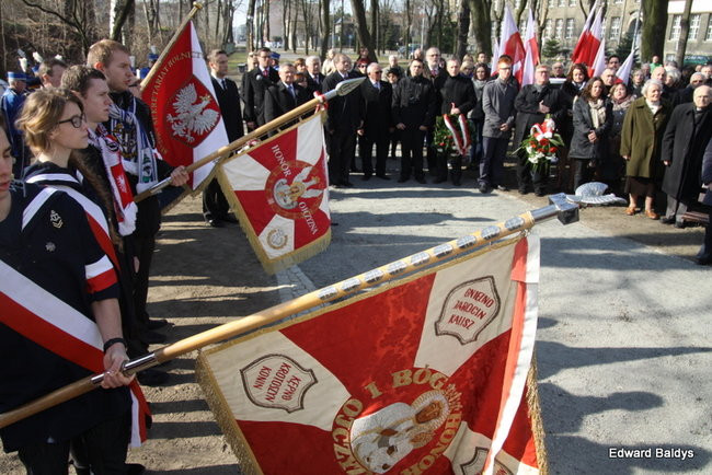 Pomnik Żołnierzy Wyklętych odsłonięty (zdjęcia)