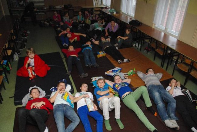 Wieczór filmowy w szkole (zdjęcia)