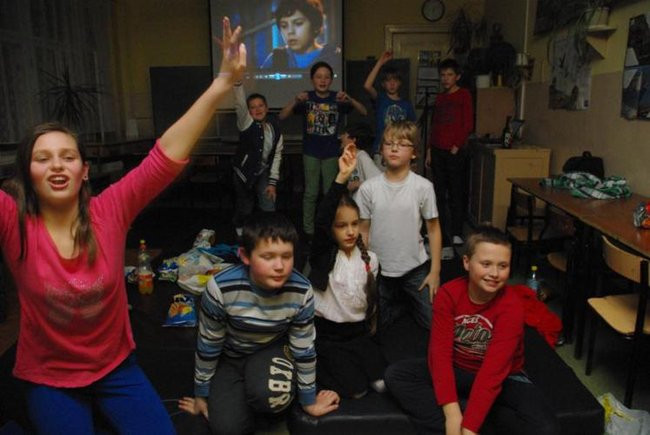 Wieczór filmowy w szkole (zdjęcia)