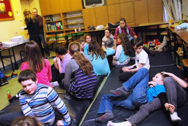 Wieczór filmowy w szkole (zdjęcia)