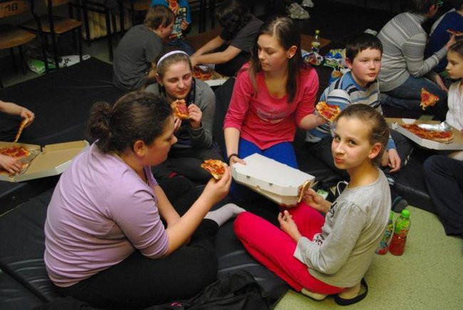 Wieczór filmowy w szkole (zdjęcia)