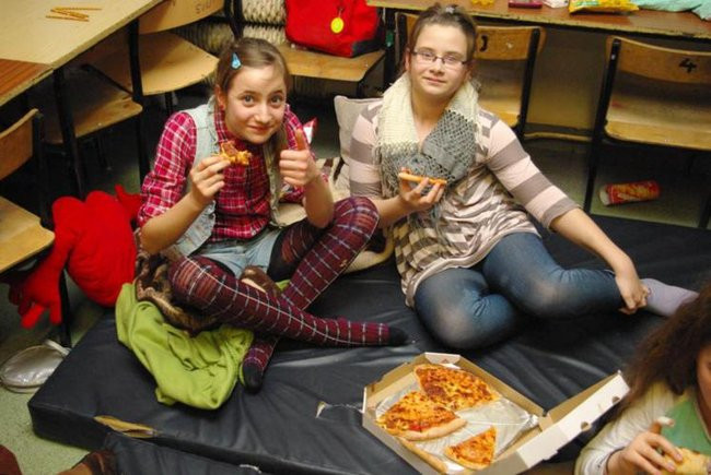 Wieczór filmowy w szkole (zdjęcia)