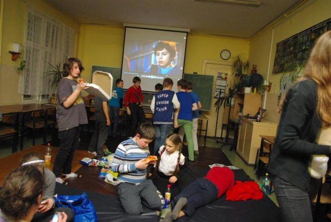 Wieczór filmowy w szkole (zdjęcia)