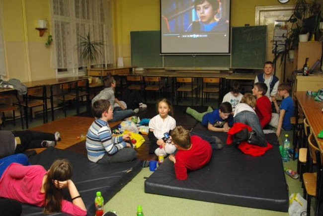 Wieczór filmowy w szkole (zdjęcia)