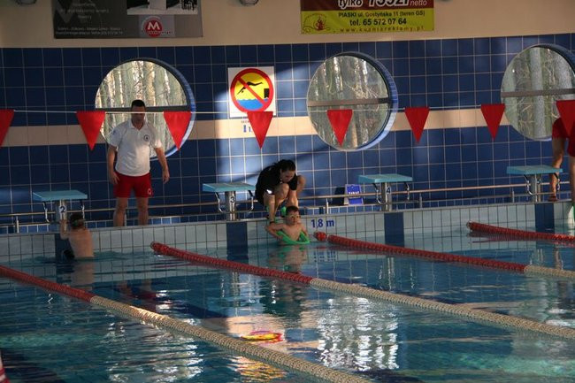 Pierwsza konkurencja - styl grzbietowy (zdjęcia)