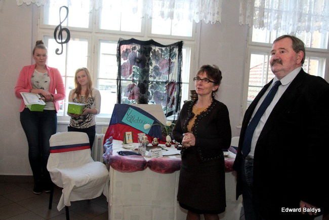 Piękne stoły w Ekonomiku (zdjęcia)