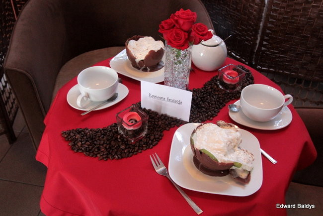 Piękne stoły w Ekonomiku (zdjęcia)