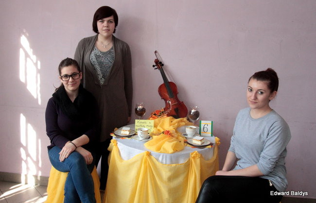 Piękne stoły w Ekonomiku (zdjęcia)