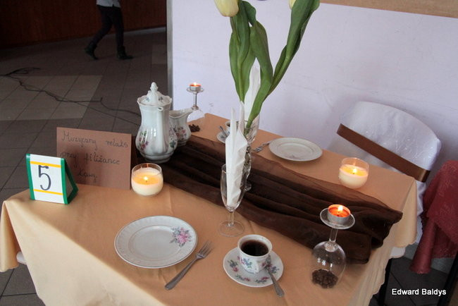 Piękne stoły w Ekonomiku (zdjęcia)