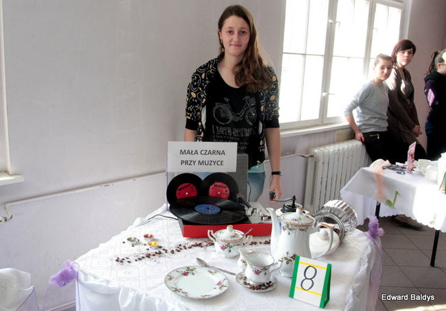 Piękne stoły w Ekonomiku (zdjęcia)