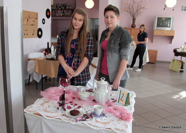 Piękne stoły w Ekonomiku (zdjęcia)