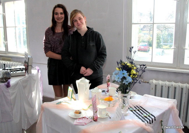 Piękne stoły w Ekonomiku (zdjęcia)