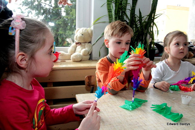 Wspólnie robili świąteczne palmy (zdjęcia)