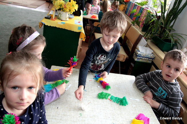 Wspólnie robili świąteczne palmy (zdjęcia)